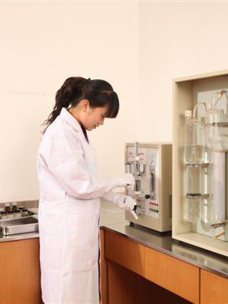 Stainless steel wire material inspection for architectural mesh production